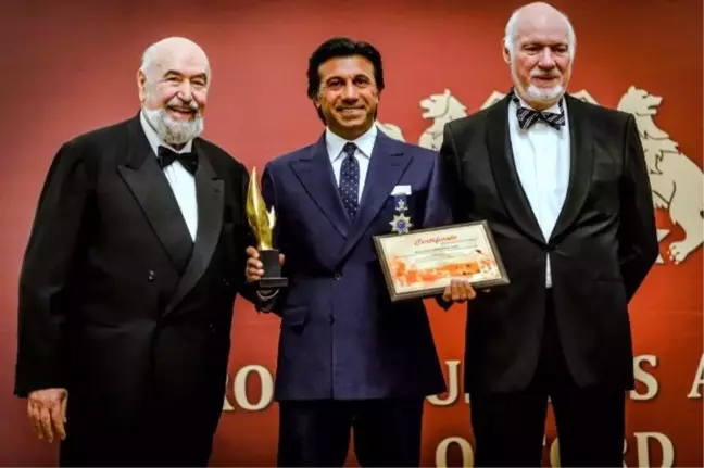 Ünlü Modelleri Getirdi Oscar'ı Kaptı