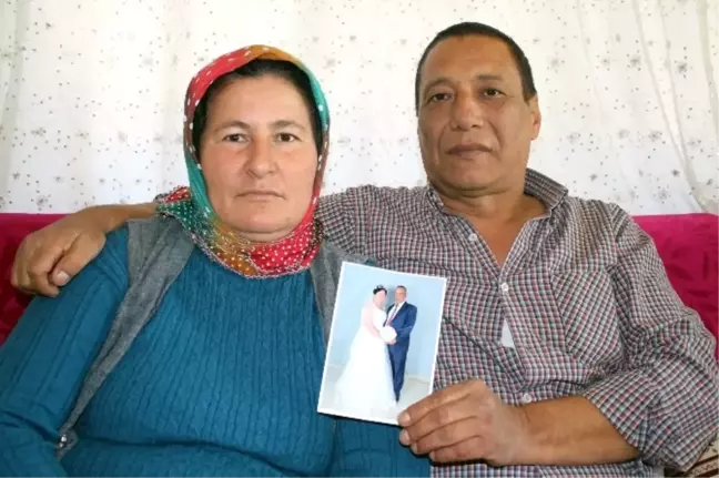 ''Ucuz Bir Gelinlik Alır Mezarıma Koyarsın'' Sözü 29 Yıl Sonra Düğün Yaptırdı