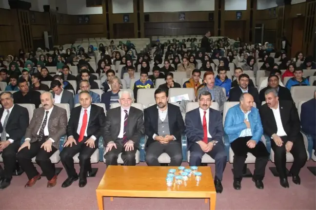 Elazığ'da İmam Hatip Öğrencilerine Seminer Verildi