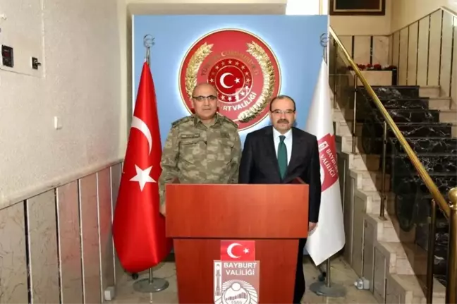 Tümgeneral Özkara, Vali Ustaoğlu'nu Ziyaret Etti