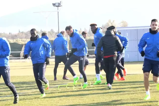 Akhisar Belediyespor, Beşiktaş Maçı Hazırlıklarını Sürdürüyor