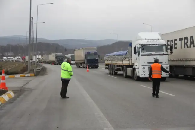 Bolu Dağı Tüneli'ndeki Kaza Istanbul Yönünü Trafiğe Kilitledi