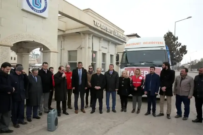 Öğrenci ve Öğretim Elemanlarından Halep'e Yardım