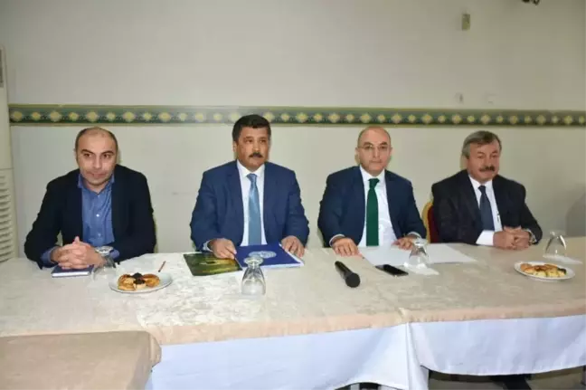 Uşak'ta Yeni Anayasa Masaya Yatırıldı