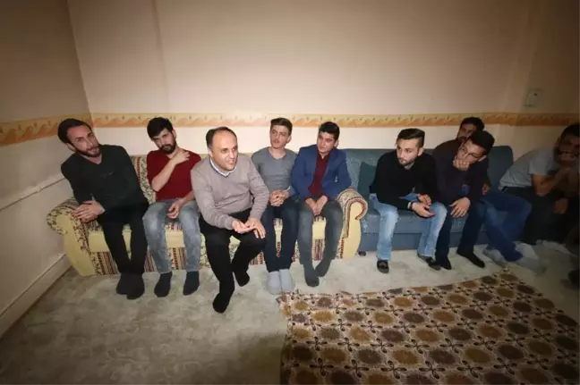 Başkan Özaltun, Sosyal Medya Daveti Üzerine Öğrenci Evini Ziyaret Etti