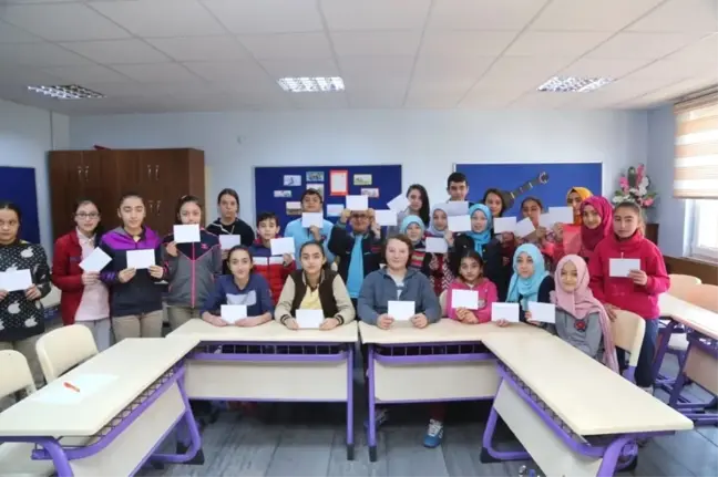 Rize'de Ortaokul Öğrencilerinden Askerlere Moral Mektubu