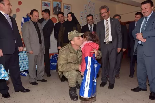 AK Parti Şişli İlçe Teşkilatı Çatak'taki Okullara Yardım Etmeye Devam Ediyor