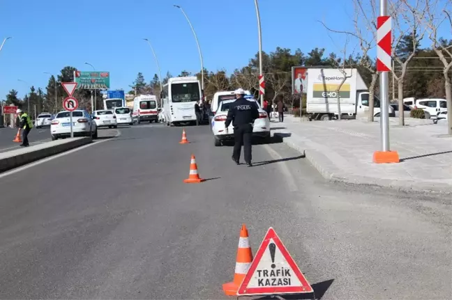 Şanlıurfa'da Trafik Kazası: 2 Yaralı
