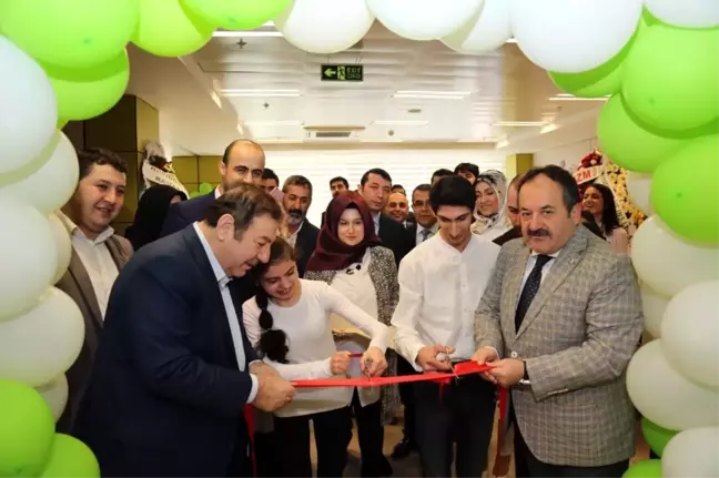 Esenyurt'ta 'En Özel' Öğrenciler Ayakta Alkışlandı