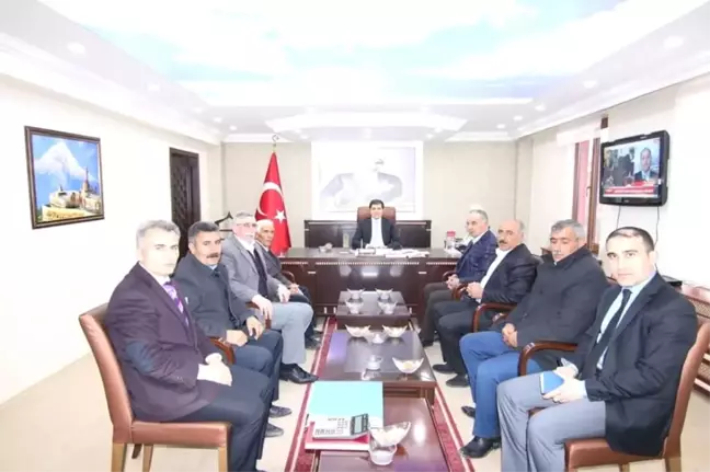 Muhtarlarından Kaymakam Erat'a Ziyaret