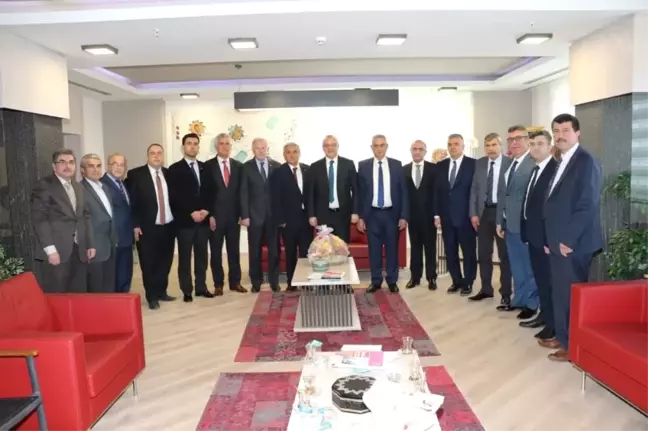 Başkan Ergün, Akhisarlı Oda Başkanlarına Projeleri Anlattı