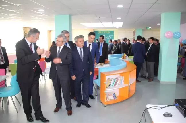 Sındırgı'da Kütüphane Açıldı