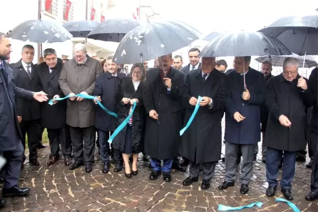 Bakan Özhaseki, Gaziantep'te Yazıcık Konutlarının Açılışını Yaptı