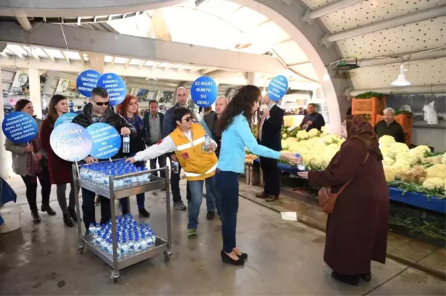 Dünya Su Günü'nde Vatandaşlara Su İkramı