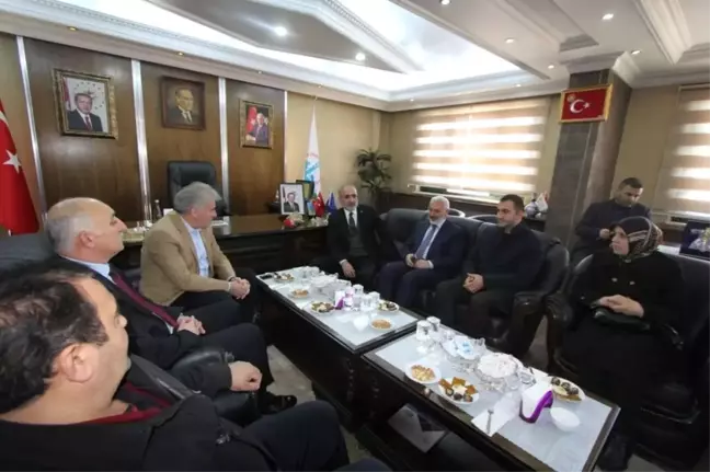 Cumhurbaşkanı Başdanışmanı Topçu'dan Başkan Memiş'e Ziyaret