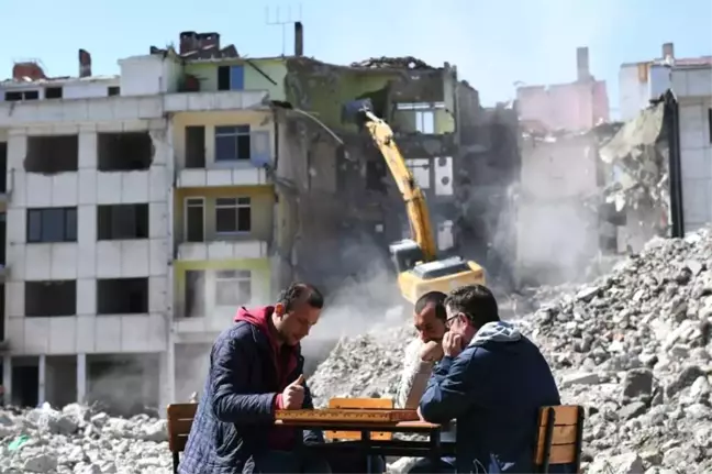 Trabzon'da Kentsel Dönüşümde 'Tavla' Keyfi