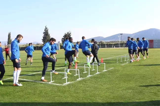 Akhisar Belediyespor'da Başakşehir Maçı Hazırlıkları Sürüyor