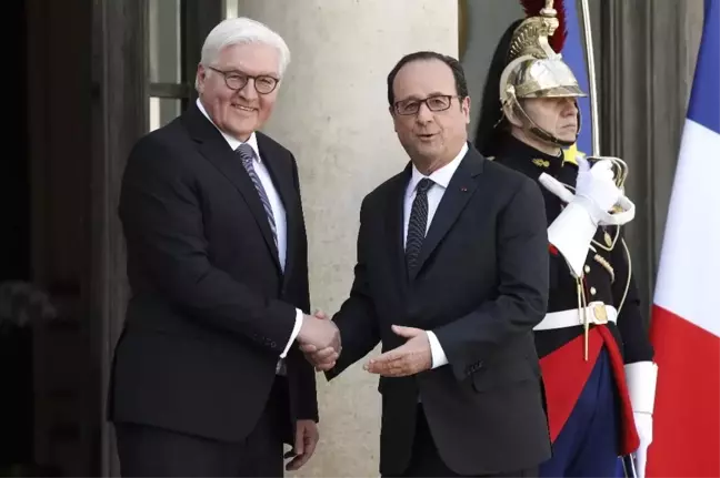 Hollande, Almanya'nın Yeni Cumhurbaşkanı Steinmeier'i Kabul Etti
