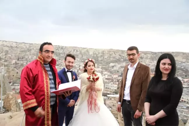 Aşıklar Tepesinde Dünya Evine Girdiler