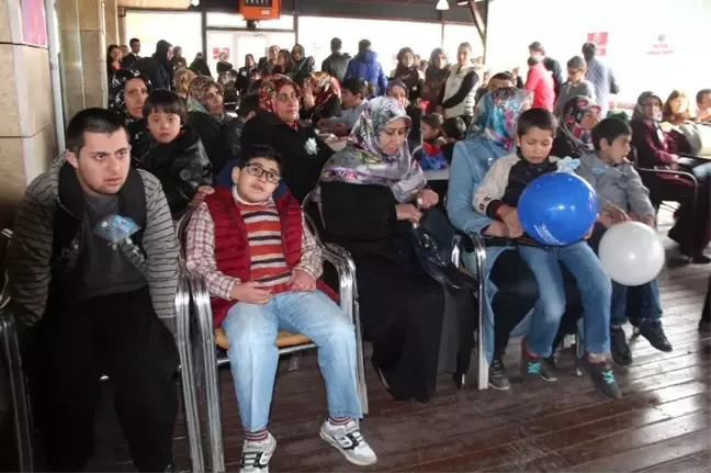 Elazığ'da 'Dünya Otizm Farkındalık Günü' Kutlandı