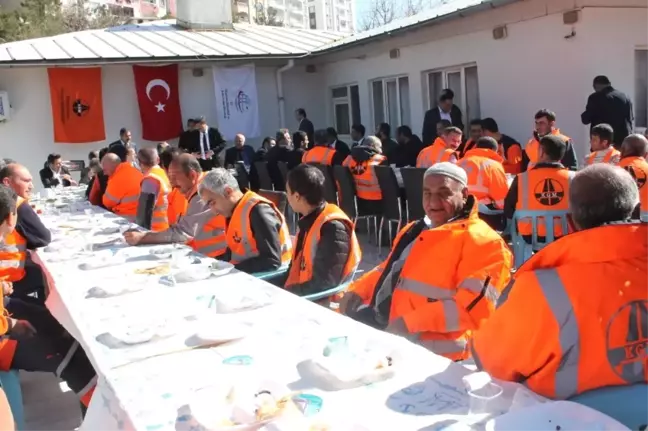 Bakan Yardımcısı Coşkunyürek Karayolları İşçileriyle Bir Araya Geldi