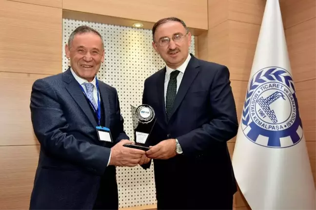 Sanayicilerden Kurtulan'a Ödül