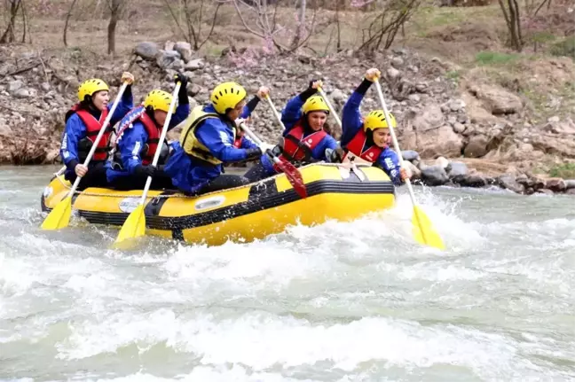 Yahyalı'da Rafting Rüzgarı Esti