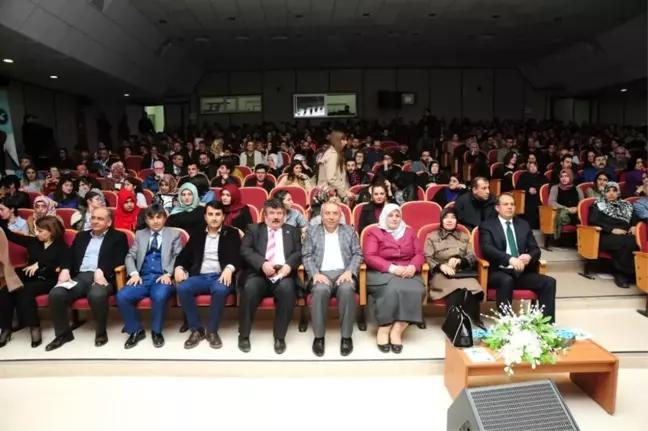 Yyü'de Öğrenciler Yararına Gece Düzenlendi