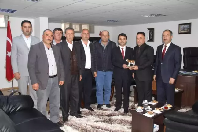 Vali Aktaş, Damızlık Sığır Üreticileri Birliğini Ziyaret Etti