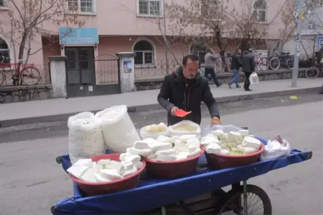Ağrı'da 25 Yıldır Peynircilik Yapıyor