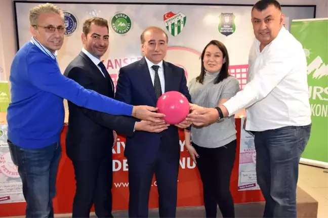Kansere Karşı Farkındalık İçin 'Pembe File'