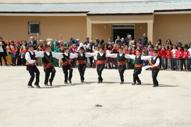 Bayburt'ta 23 Nisan Coşkusu