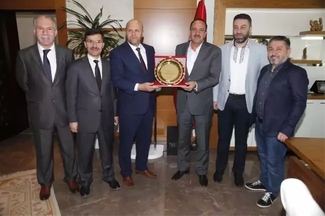 Çeküd'den Başkan Duruay'a Teşekkür Ziyareti