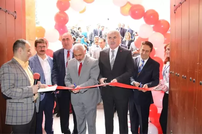 Taşhan'da Kapılarını Kitap Şenliği İçin Açtı