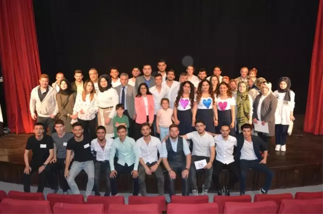 Düzce Üniversitesinde Kahkaha Tufanı Yaşandı
