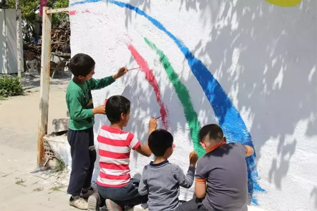 Edebiyat Şölenine Hazırlanan Ağaçlı'ya Çocuk Eli Değdi