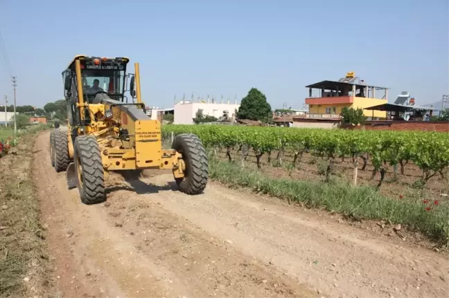 Turgutlu'nun Ova Yollarında Yaz Bakımı Başladı