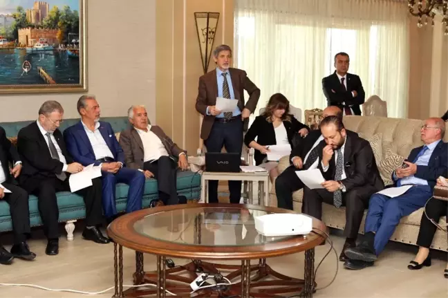 Tekstilciler Gaziantep'te Sektörün Sorunlarını Masaya Yatırdı