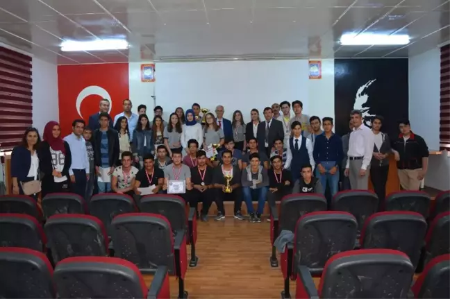 Söke'de Satranç Turnuvasının Birincisi Cumhuriyet Anadolu Lisesi Oldu