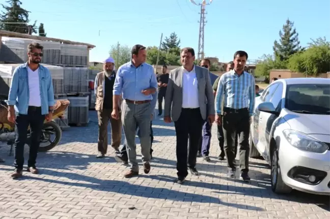 Akçakale Belediyesi Ceylanlı Sokaklarını Kilit Parkeyle Örüyor