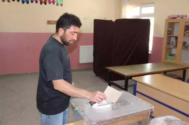 İkinci Kez Referanduma Gittiler