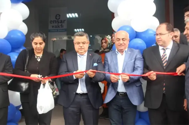Ensar Vakfı'ndan Öğrenciler Yararına Kermes