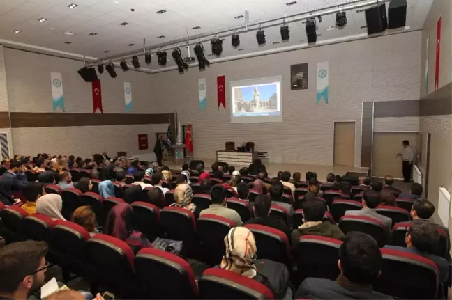 Beü'de 'Müslümanların Tarihi' Konferansı