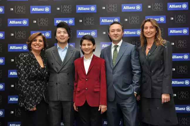Allianz Türkiye'nin Marka Elçisi Yılın Müzisyeni Seçildi