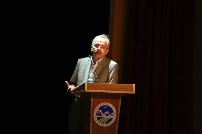 Dini ve Siyasi Bir Ramazan Geleneği: Mahya' İsimli Konferans Akm'de Düzenlendi