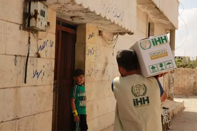 İhh'dan Kosovalı Gazi ve Şehit Ailelerine Gıda Yardımı