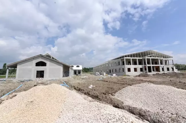 Çorum'da Yapımı Devam Eden Binicilik Tesisleri Gün Sayıyor