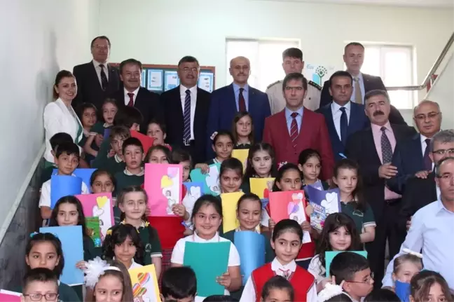 Niğde'de 72 Bin Öğrenci Karne Sevinci Yaşadı