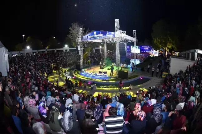 Rahmet Akşamları Şehri Sarıyor