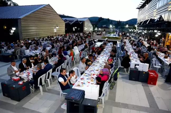 Başkan Ak Bağlumlularla İftarda Buluştu